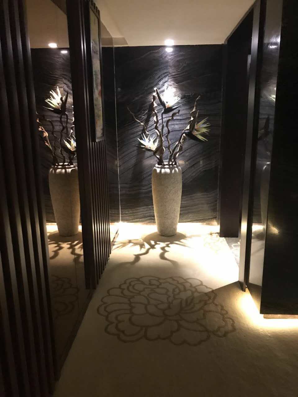 带朋友去浑南区SPA家庭式会所,装修奢侈简直惊叹